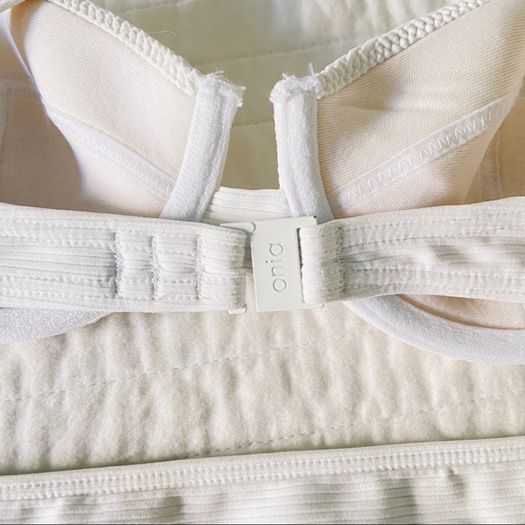 Onia Bikini Set Dalia Top Ashley Bottoms - Picture 10 of 12